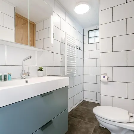Modern 2 Bedroom With Lateral Sea View And Spacious Terras Διαμέρισμα Οστένδη